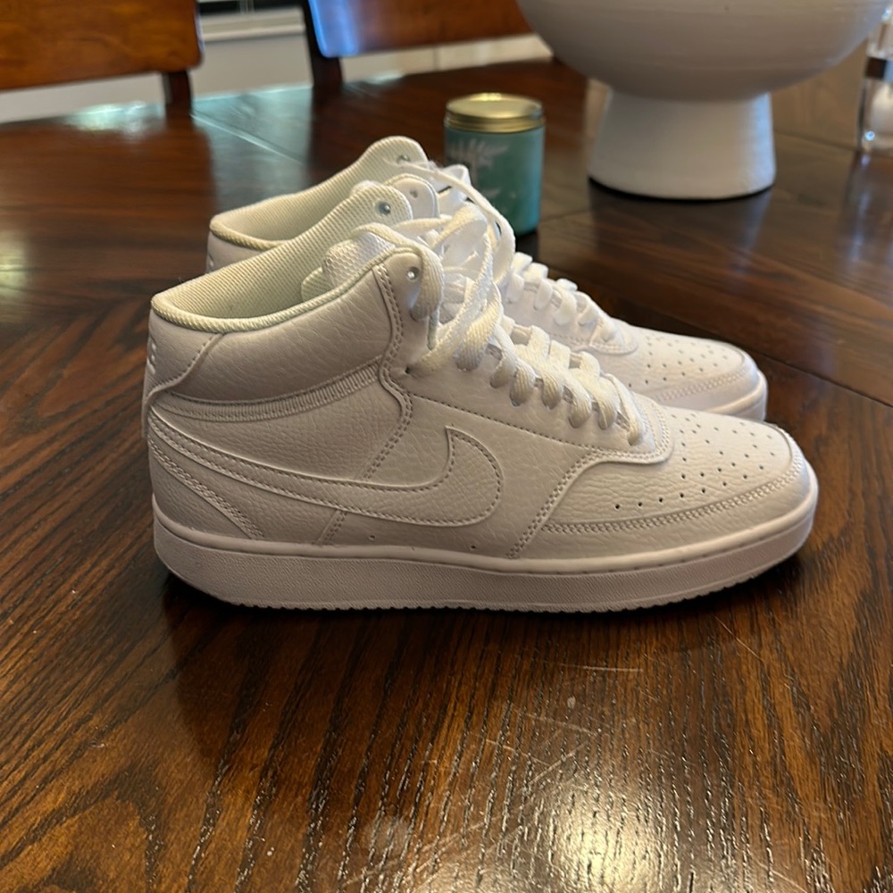 Nike Court Vision Mid-Rise
